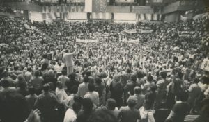 1987. Febrero 21. Acto en el Parque Miranda, Caracas.