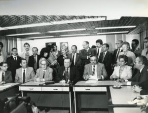 1987. Septiembre. Rueda de prensa en oficinas del Congreso.