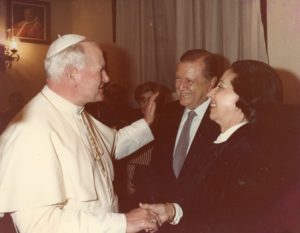 1990. Diciembre, 17. Audiencia con SS Juan Pablo II en el Vaticano.