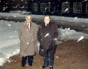 1990. Febrero, 7. En Washington, con Luis Miguel González Jiménez, en plena nevada.