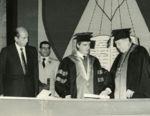 1990. Marzo, 22. Doctorado Honoris Causa de la Universidad Centro-Occidental Lisandro Alvarado.
