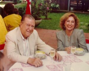 1990. Noviembre, 25. En compañía de María Teresa Chacín, en Tinajero, en un almerzo por el cumpleaños de Andrés.