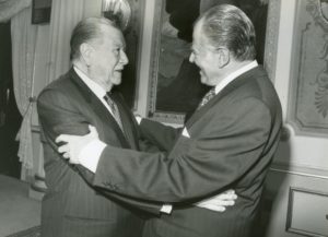 1994. Diciembre, 12. Almuerzo en Miraflores con el ex presidente de Chile, Patricio Aylwin.