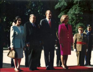 1996. Octubre, 24. Visita oficial a España. Recibimiento en el Palacio de la Zarzuela, con los Reyes de España