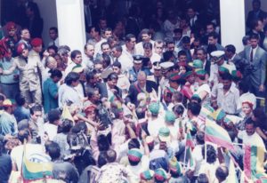 1997. Marzo, 13.Tercer Mensaje al Congreso Nacional, llegada al Palacio de Miraflores.