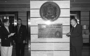 1998. Diciembre, 22. Inauguración de la nueva sede del Ministerio de Hacienda en la avenida Urdaneta, Caracas.