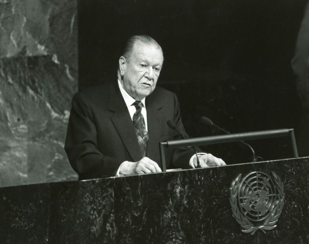 1998. Junio, 10. Intervención en la asamblea de las Naciones Unidas, New York.