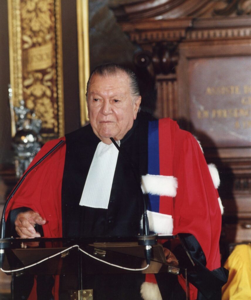 1998. Marzo, 20. Doctorado Honoris Causa La Sorbona, París.