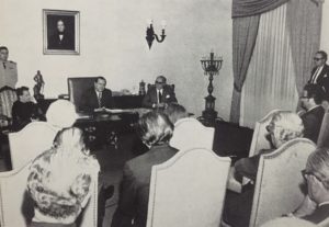 1971. Agosto, 3. Rafael Caldera en La Casona, entrega obra póstuma Pi Sunyer