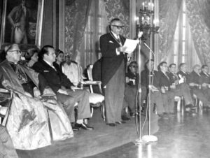 1961. Julio, 5. Rómulo Betancourt, Rafael Caldera, Cardenal José Humberto Quintero y Raúl Leoni en el Salón Elíptico.