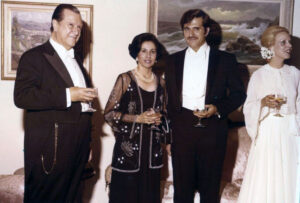 1975. Julio, 31. En el matrimonio de su hijo Juan José con Diana De Veer Parilli.