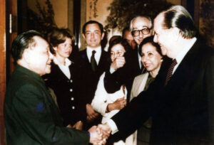 1981. Abril, 6. Encuentro con el primer ministro Deng Xiaoping en Beijing, China.