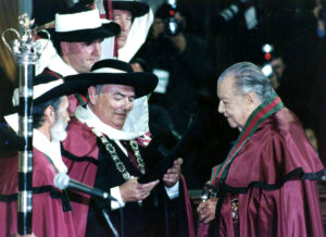 1998. Octubre, 17. Ceremonia de entronización de la Cofradía del Vino de Oporto.