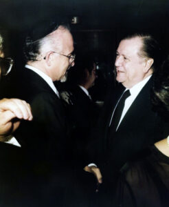 1980. Marzo, 11. Con el rabino Pynchas Brener en Caracas.