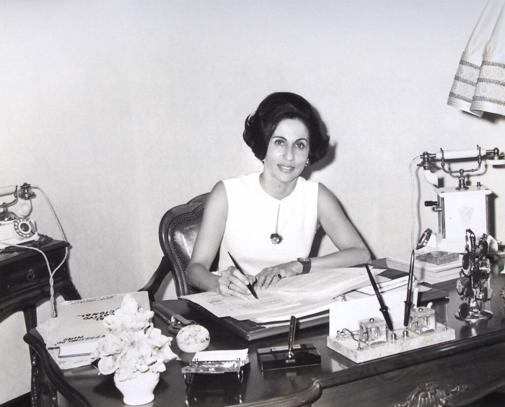 Alicia Pietri de Caldera en su despacho de La Casona.
